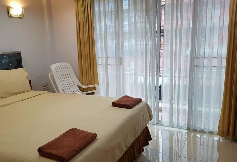 ホテル Cha Am Perfect