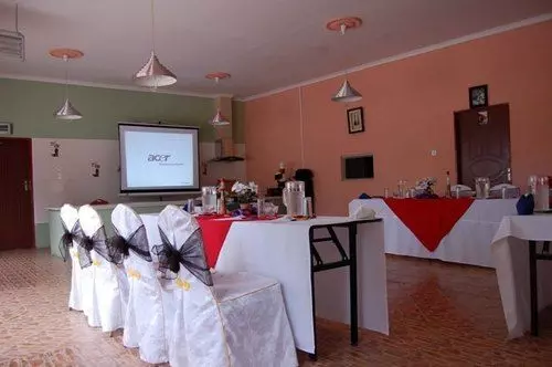 هتل Dolar Lodges & Tours
