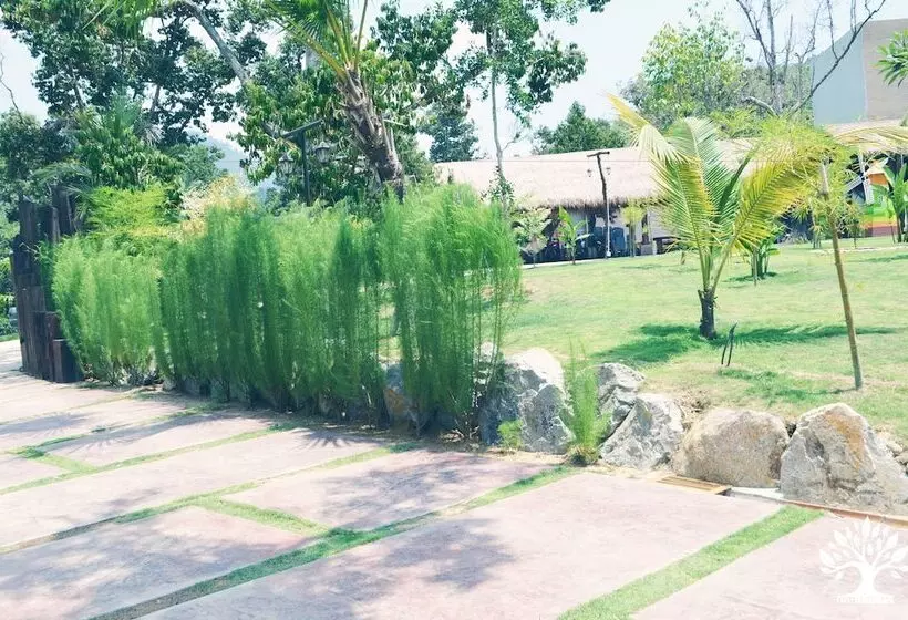 ホテル The Acacia Retreat