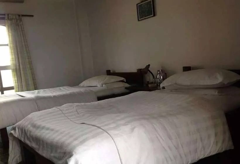 هتل Tushita Nepal Yoga Retreat Center