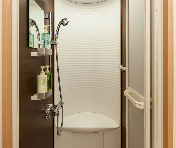 Hotel Y's Cabin Yokohama Kannai