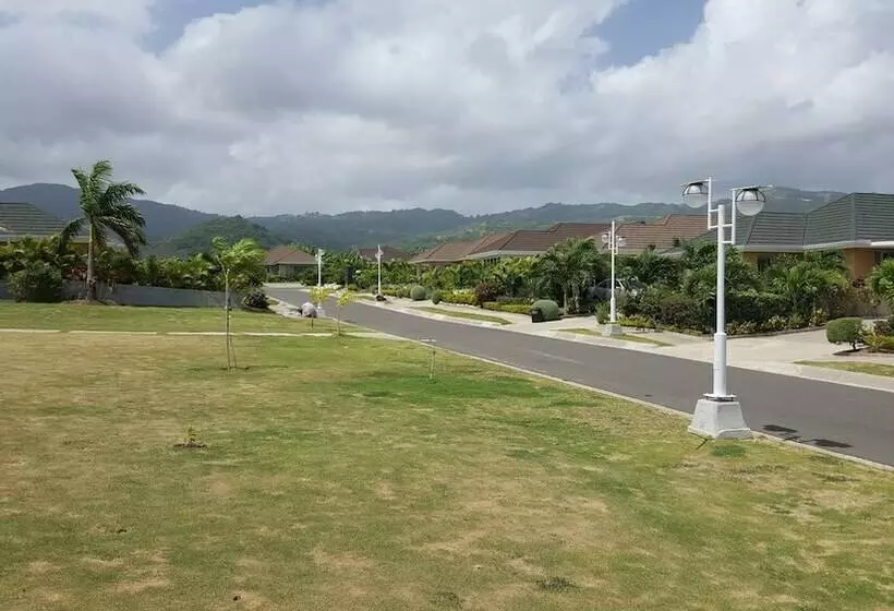 Ocho Rios Villa At Coolshade