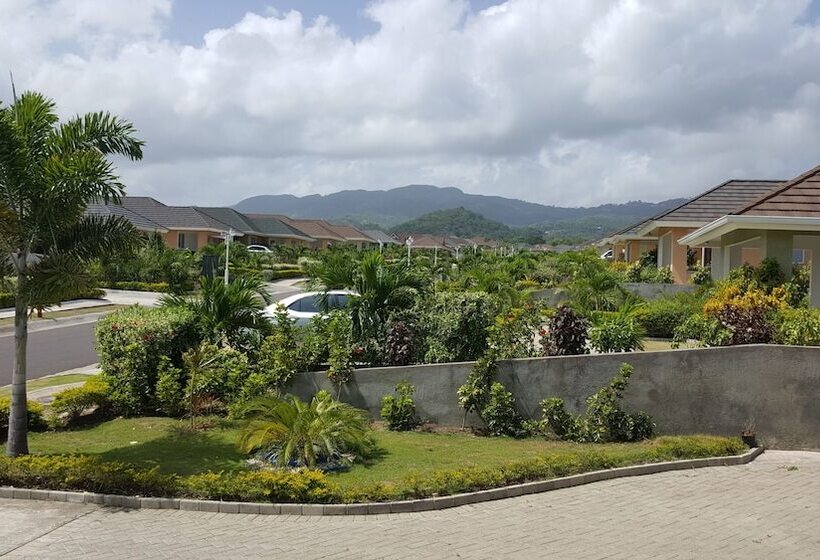 Ocho Rios Villa At Coolshade