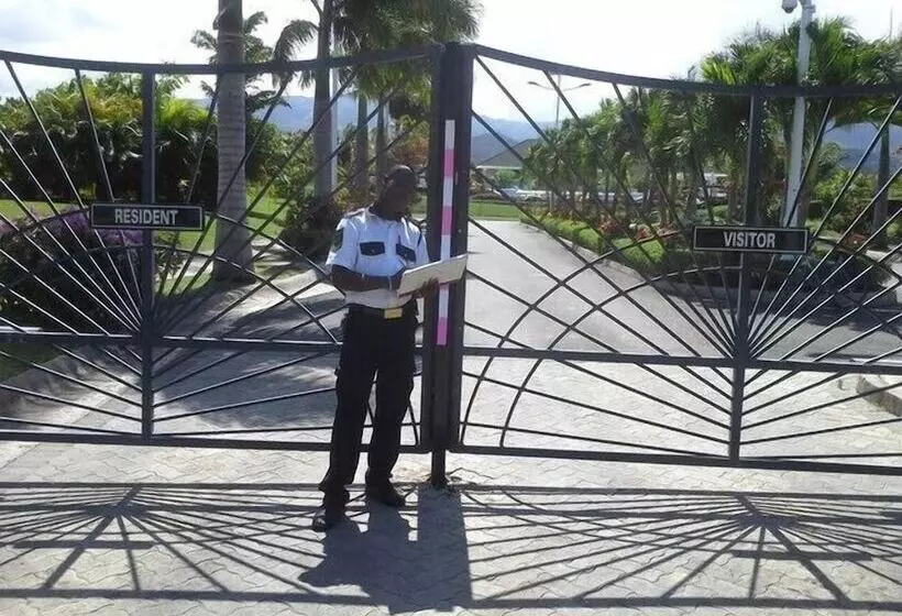 Ocho Rios Villa At Coolshade