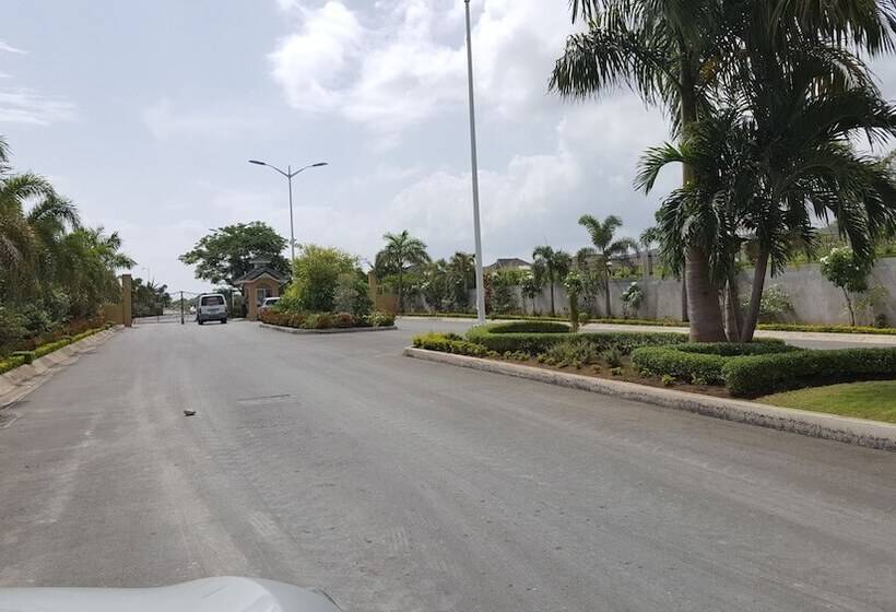 Ocho Rios Villa At Coolshade