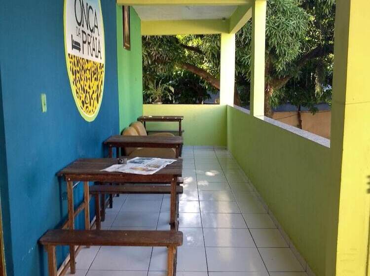 Onça Da Praia Hostel