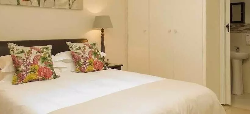 پانسیون 39 On Nile Guest House