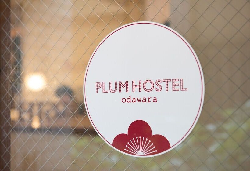 Plumhostel