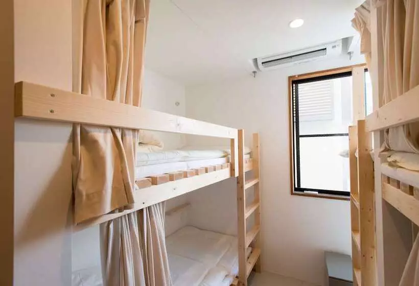 Plumhostel