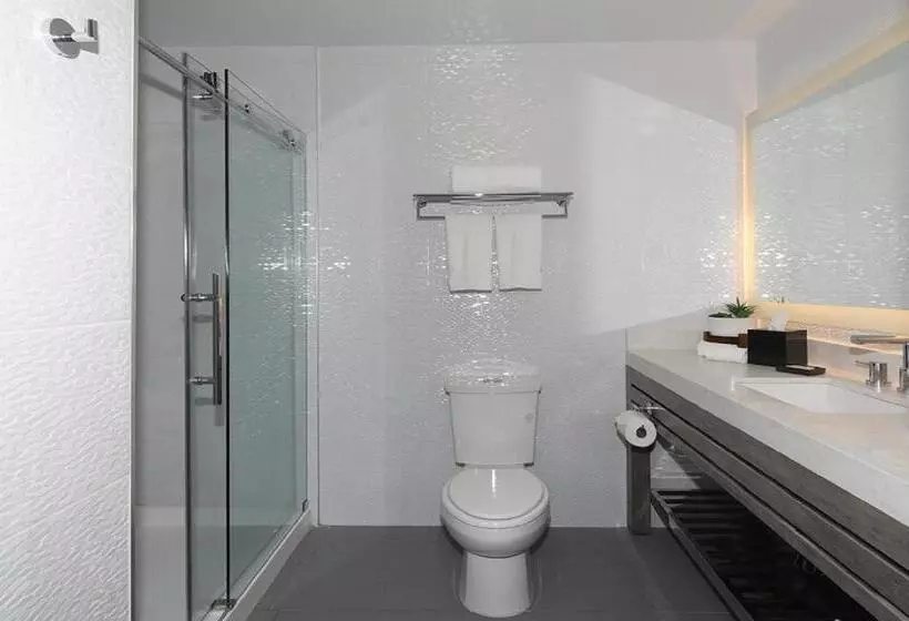 استراحتگاه Lexen Hotel Hollywood