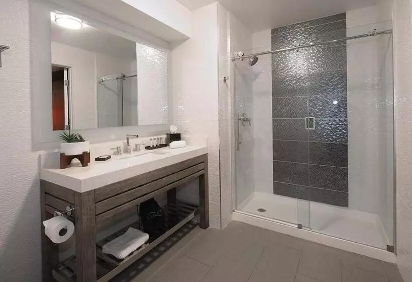 استراحتگاه Lexen Hotel Hollywood