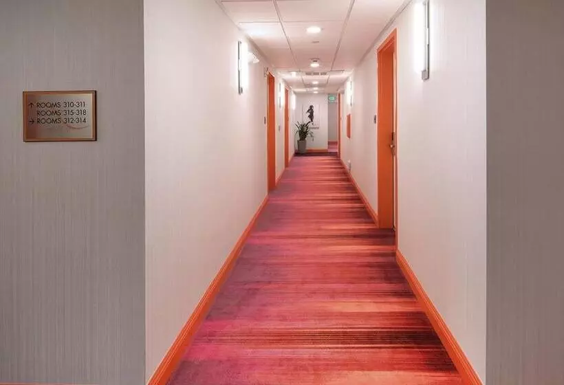 استراحتگاه Lexen Hotel Hollywood