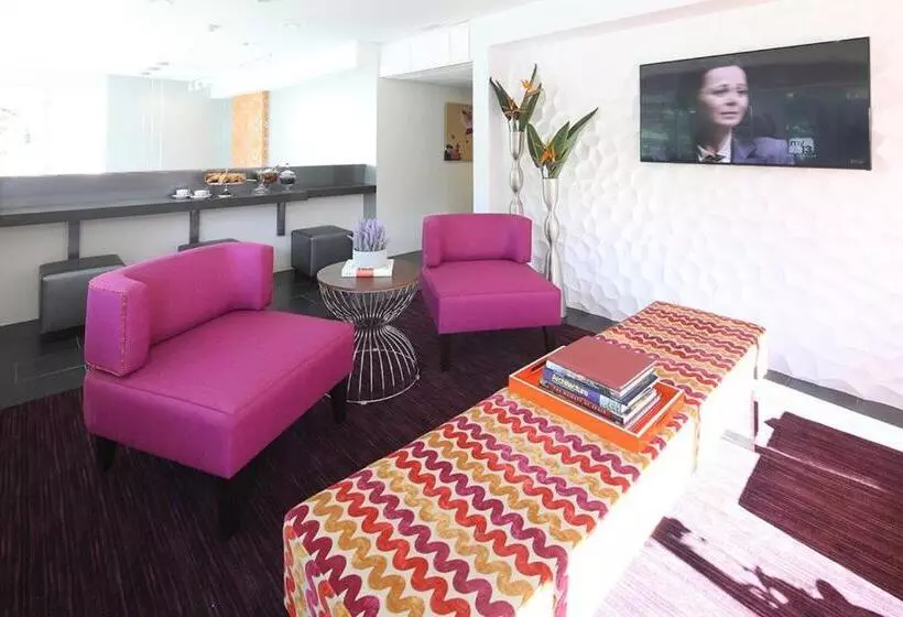 استراحتگاه Lexen Hotel Hollywood