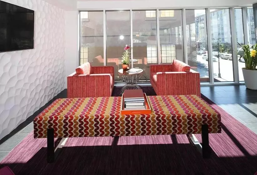 استراحتگاه Lexen Hotel Hollywood