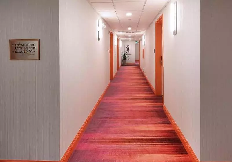 استراحتگاه Lexen Hotel Hollywood