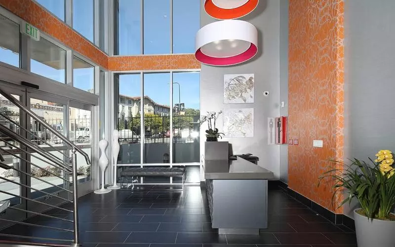 استراحتگاه Lexen Hotel Hollywood