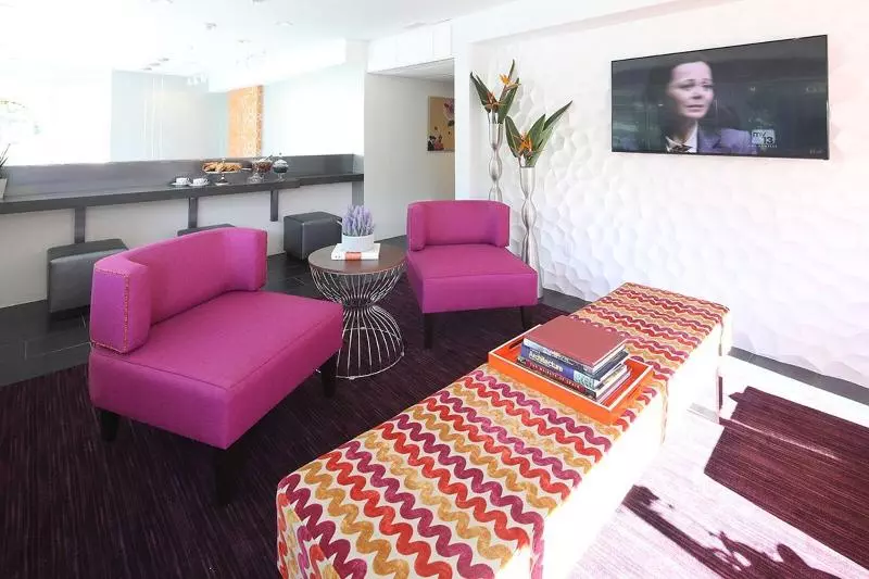 استراحتگاه Lexen Hotel Hollywood