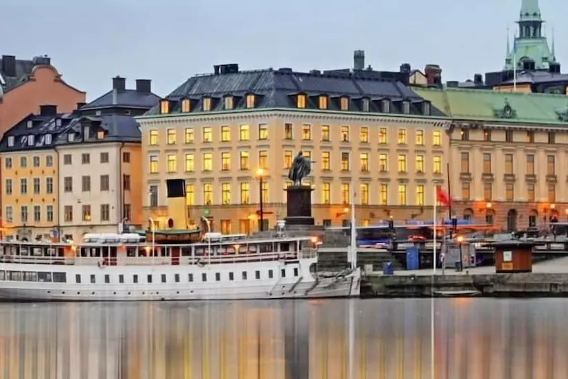 Dockside Hostel