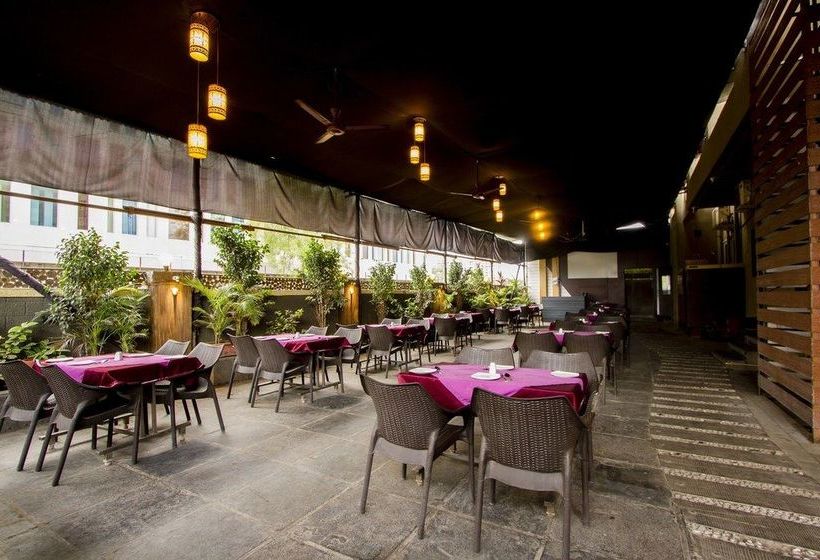 בית מלון כפרי Aarya Regency