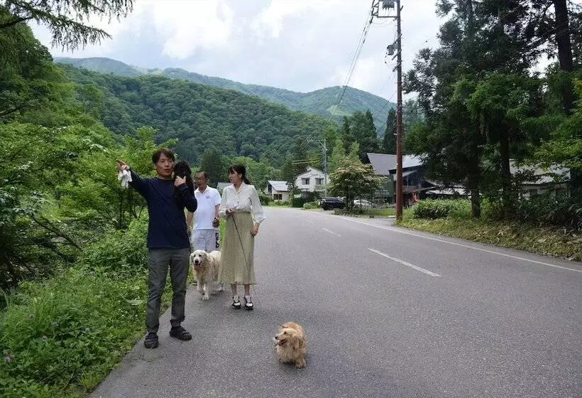 هتل Canadian Village Goryu