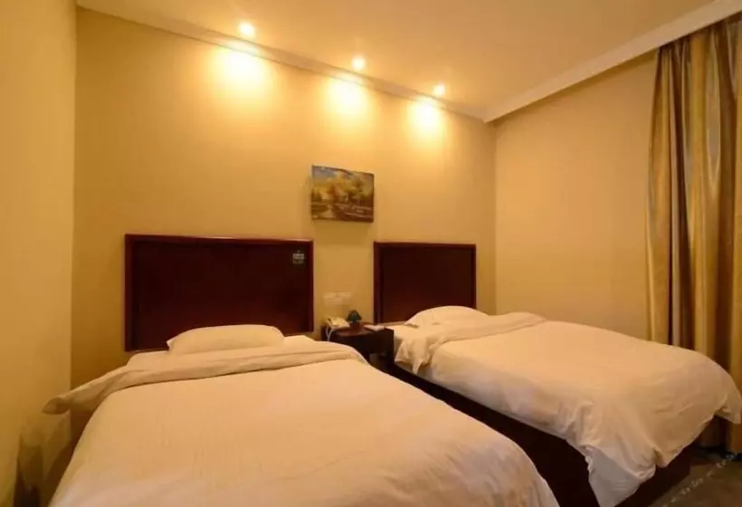 Hotelli Greentree Inn Jiangsu Zhenjiang Dingmao Industrial Park Wode Square Express