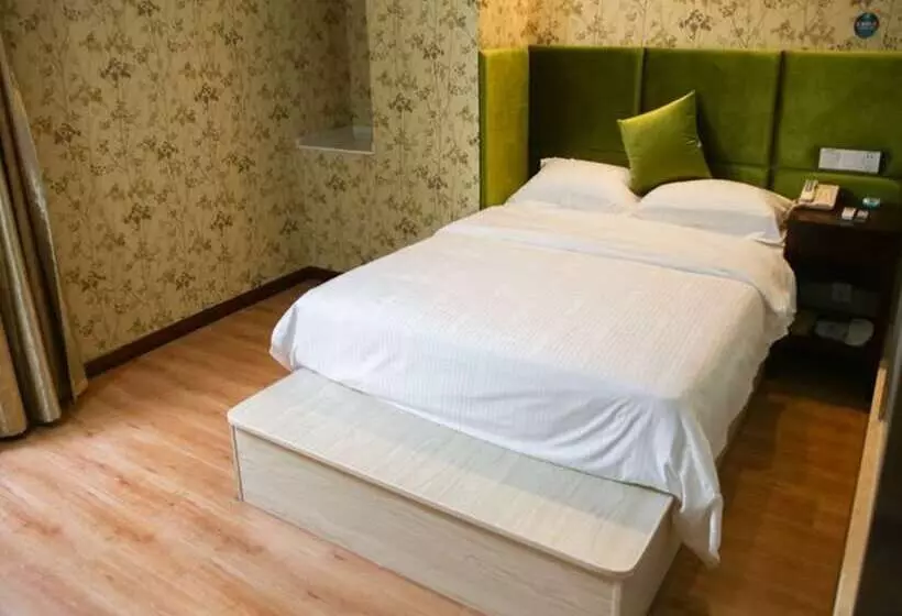 Hotelli Greentree Inn Jiangsu Zhenjiang Dingmao Industrial Park Wode Square Express