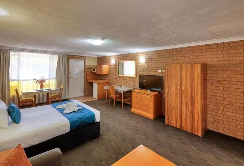 Hotelli James Street Motor Inn