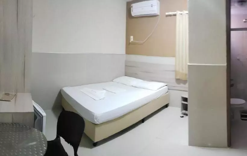 Hotel Uzi Praia
