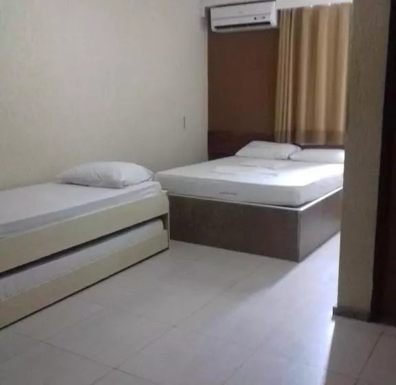 Hotel Uzi Praia