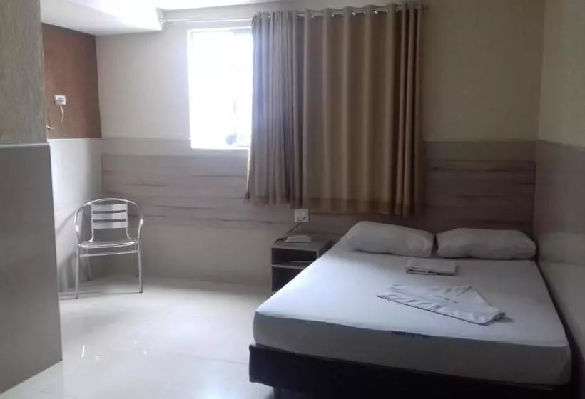 Hotel Uzi Praia