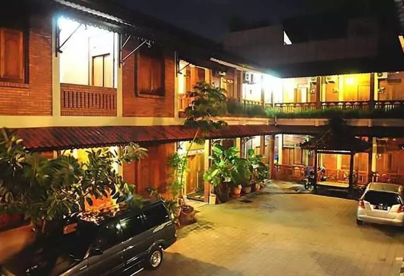 Majatalo Roemah Balewaringin
