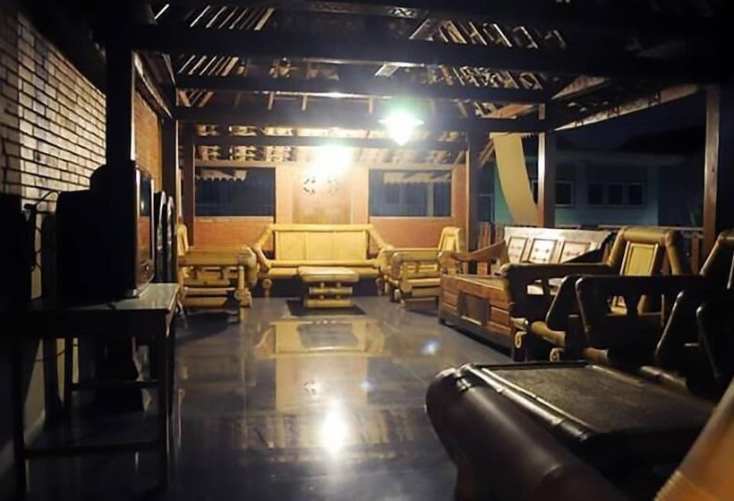 פנסיון Roemah Balewaringin