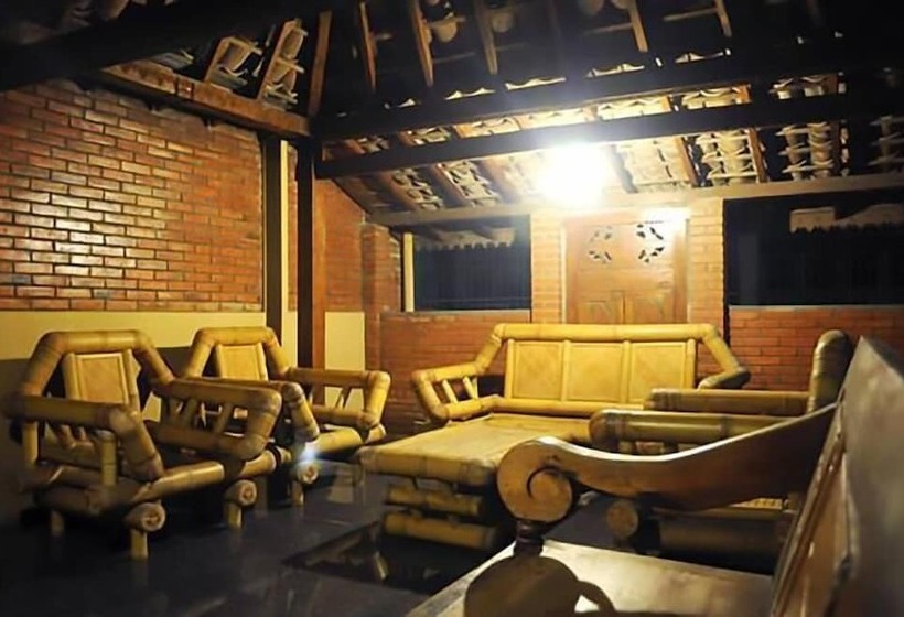 פנסיון Roemah Balewaringin