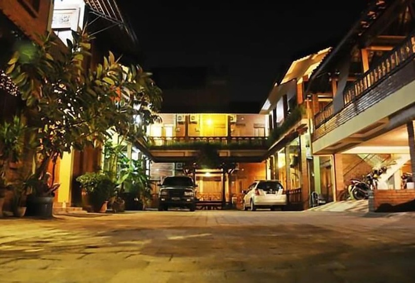 פנסיון Roemah Balewaringin