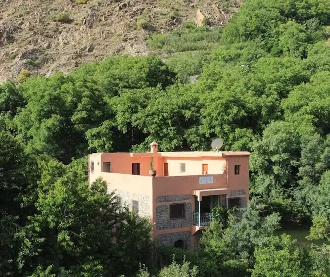 Aamiaismajoitus (B&B) Auberge Iminouassif