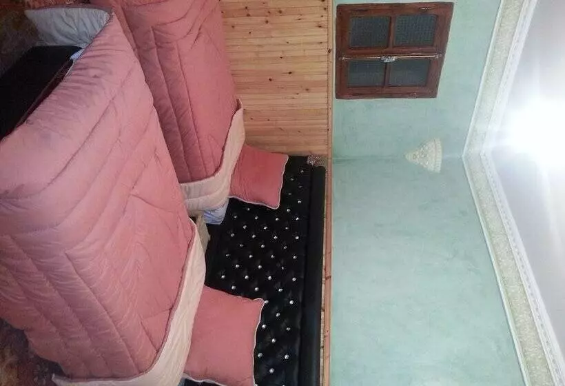 Aamiaismajoitus (B&B) Auberge Iminouassif