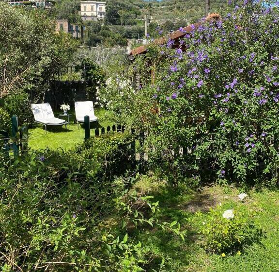 تختخواب و صبحانه Chalet Lidia