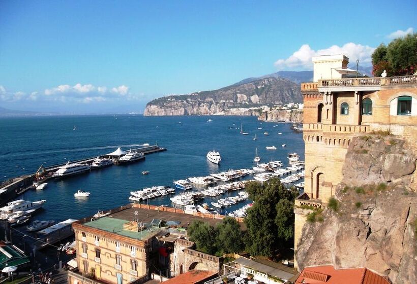 تختخواب و صبحانه Chalet Lidia