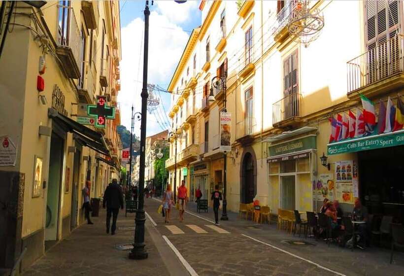 تختخواب و صبحانه Chalet Lidia