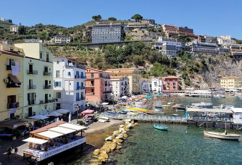 تختخواب و صبحانه Chalet Lidia