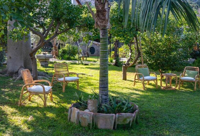 تختخواب و صبحانه Chalet Lidia