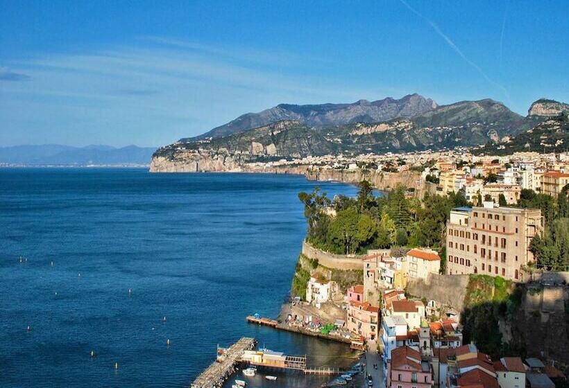 تختخواب و صبحانه Chalet Lidia