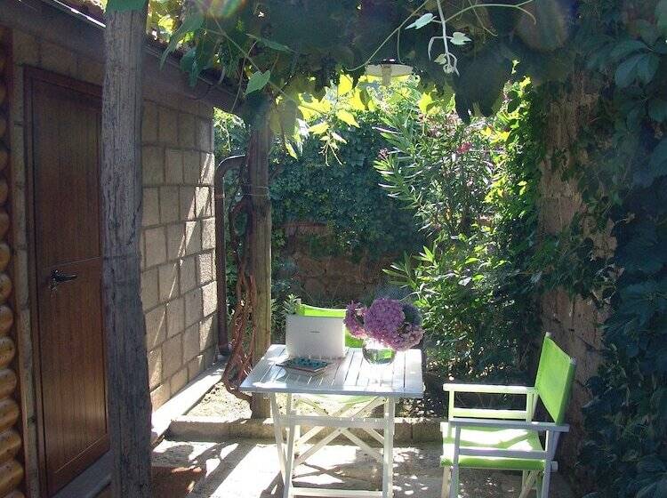 تختخواب و صبحانه Chalet Lidia