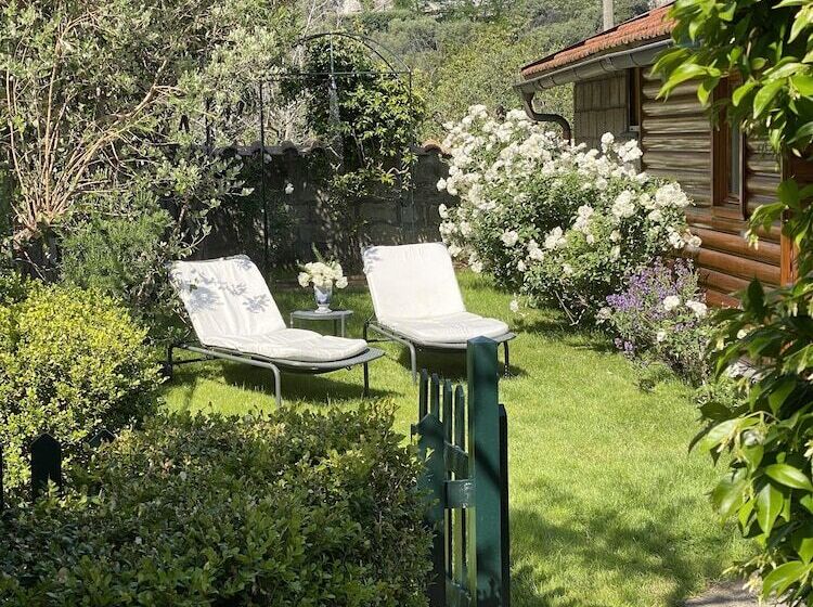 تختخواب و صبحانه Chalet Lidia