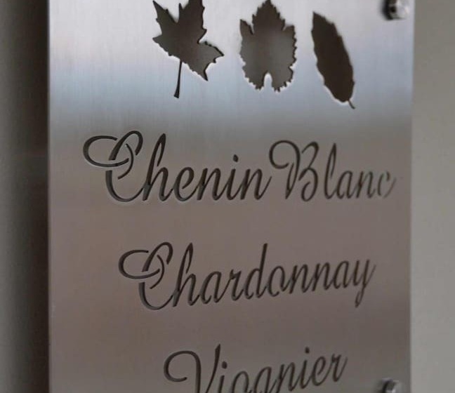 تختخواب و صبحانه Under Oaks Guesthouse