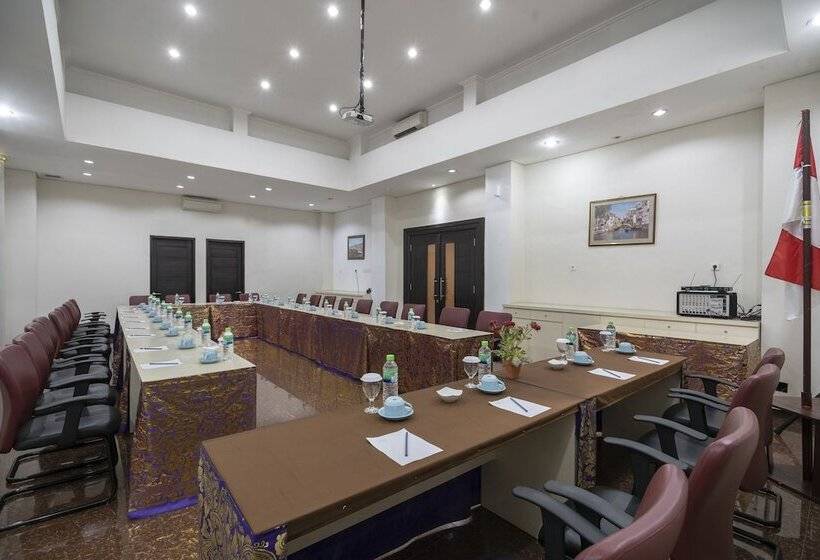 فندق Capital O 612 Dante Guesthouse