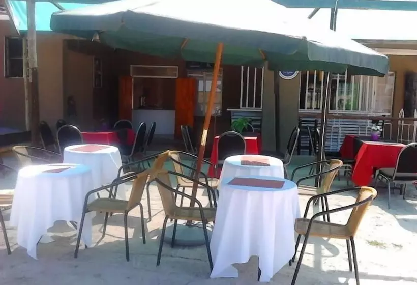 هتل Kesmo Lodge