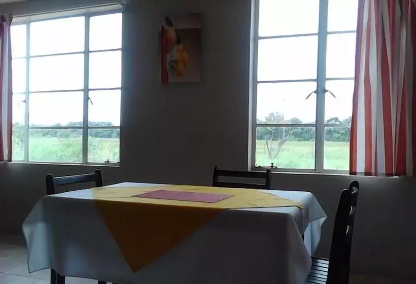 هتل Kesmo Lodge