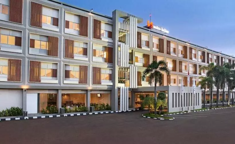 ホテル Swissbelinn Cibitung