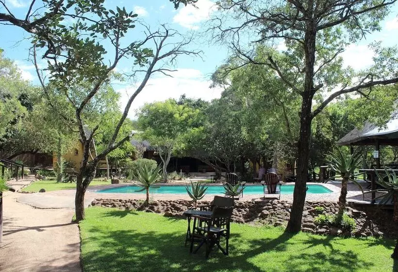 ホテル Thornhill Safari Lodge